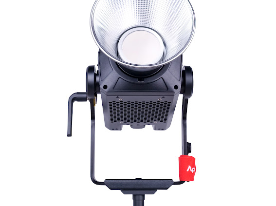 Aputure Ls 600c Pro RGBWW Videolight  - 3