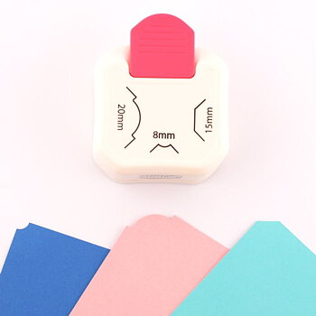 Punch -3-in-1 Corner Tag Punch Scallop