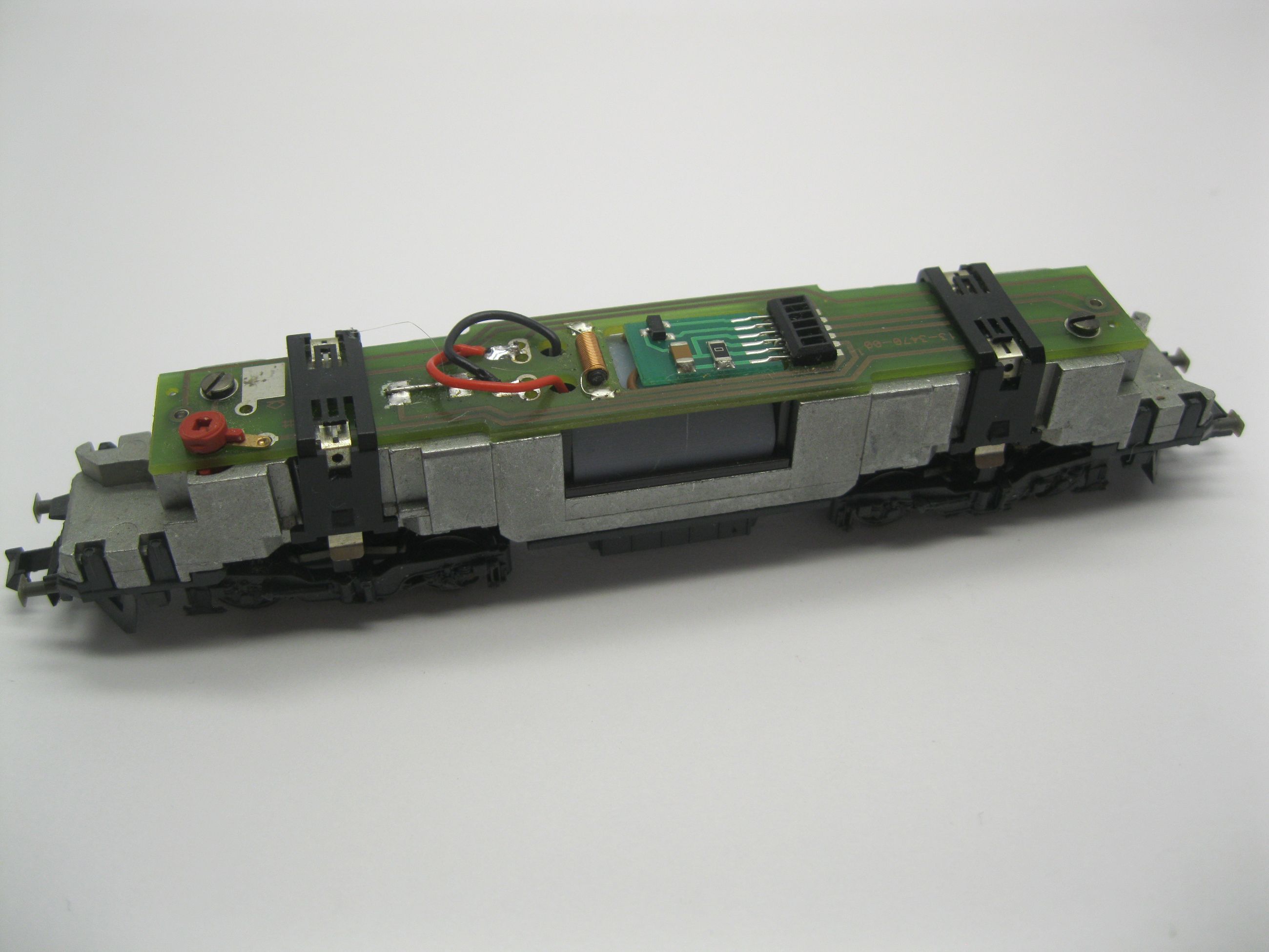 Replacement motor kit for Minitrix BR 127, BR 152, BR 182, BR 183, BR 189, RENFE BR 252,  ES 64 P, ES 64 F4, SBB Re 474, ÖBB  1016/1116, GYSEV  470 - 3