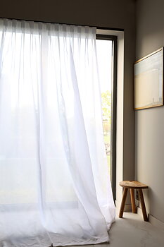 Gardin Grace kritvit dubbel bredd, två storlekar, Mimou