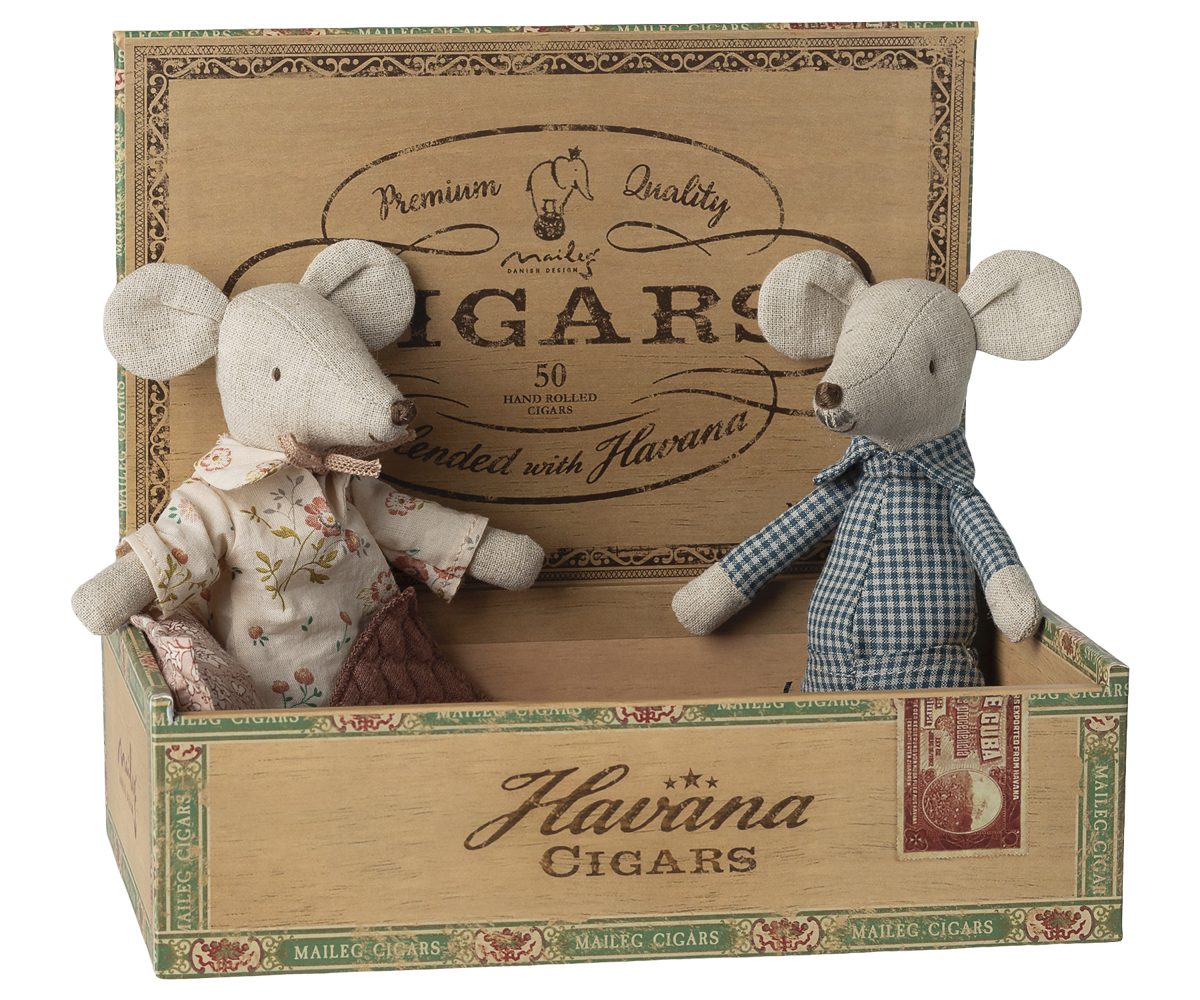 Maileg - GRANDMUM & GRANDDAD  i en cigarr-ask - 2