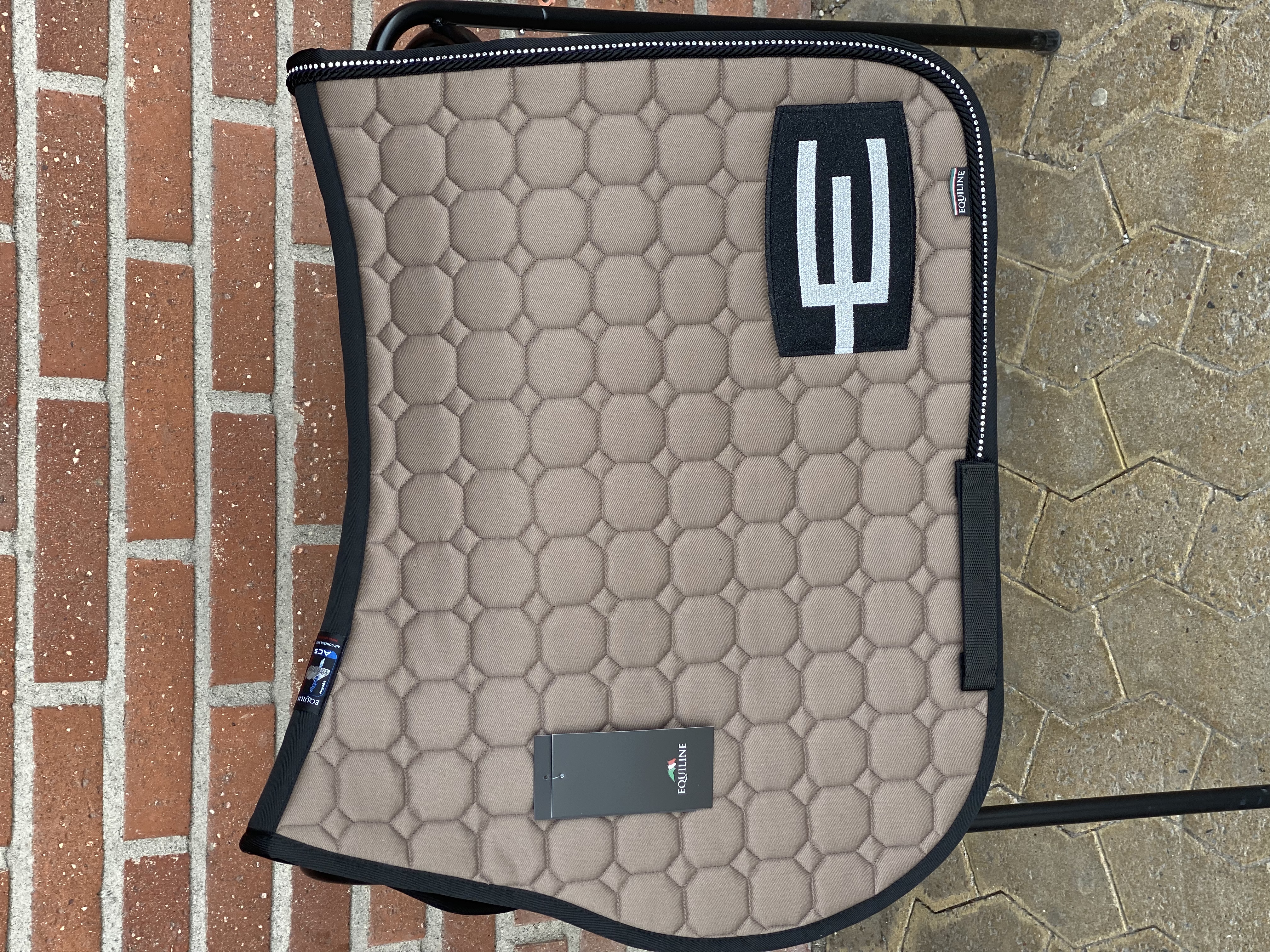Equiline schabrak E-logga KB, bling fläta