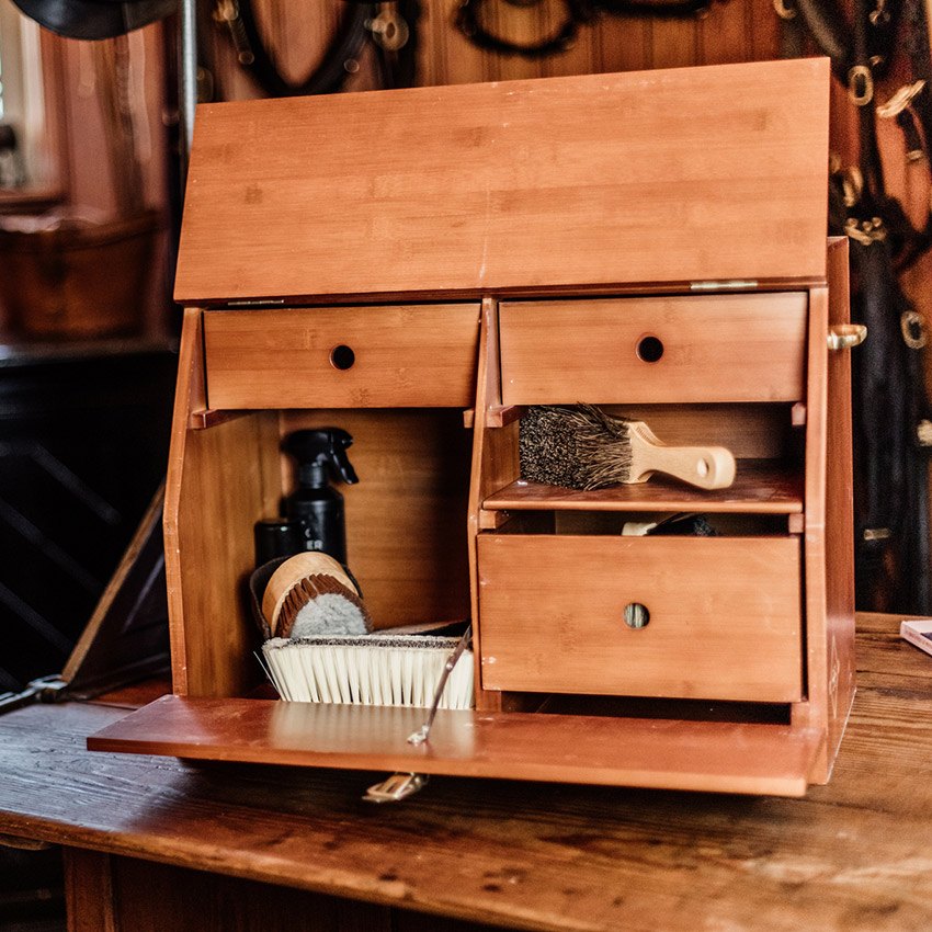 Kentucky grooming box