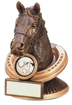 Häststatyett guld