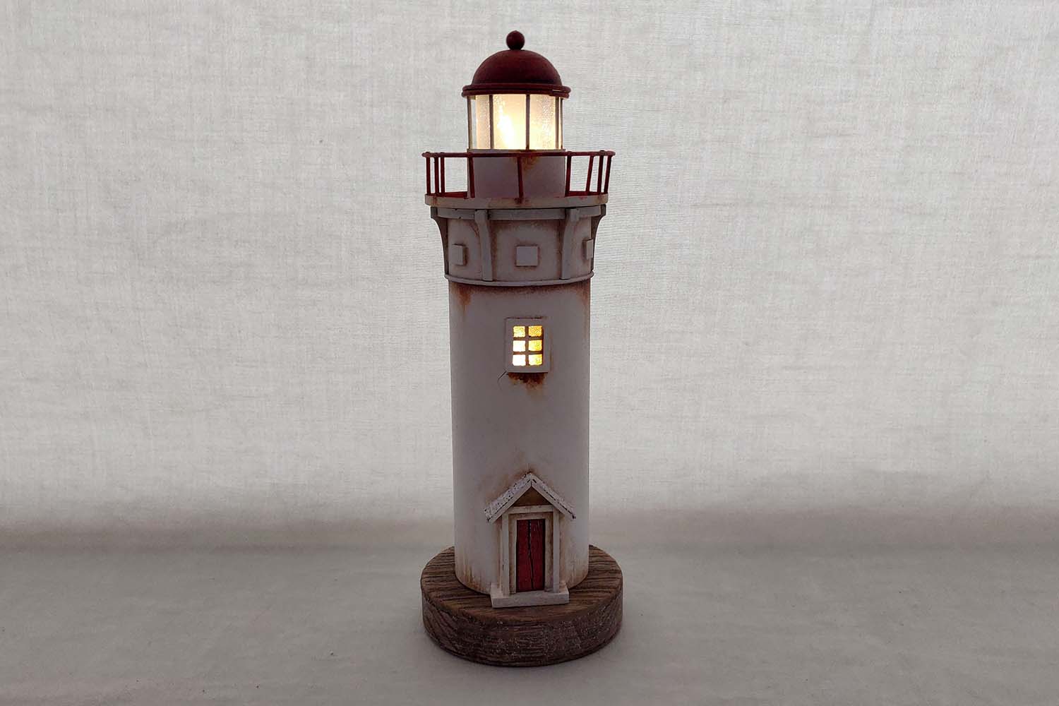 Lighthouse on wooden board 11x33 cm - 3