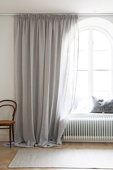 Gardin Kelly himmelsgrå dubbel bredd, två storlekar, Mimou