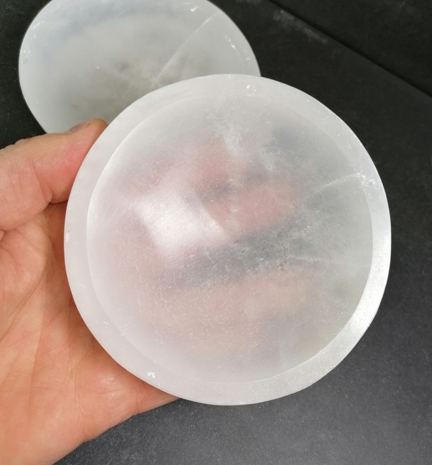 Selenit Skål , Rund - ca 11cm ( skål- platt bas) - 2