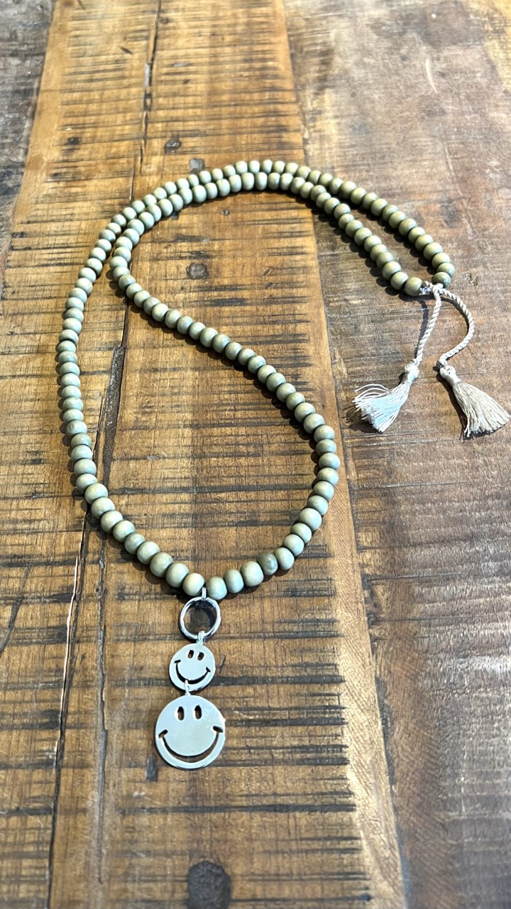Smile necklace light green 