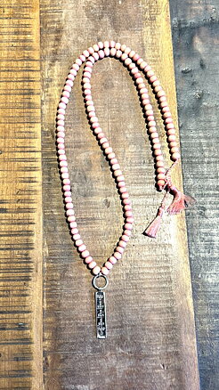 Shanti necklace / light pink
