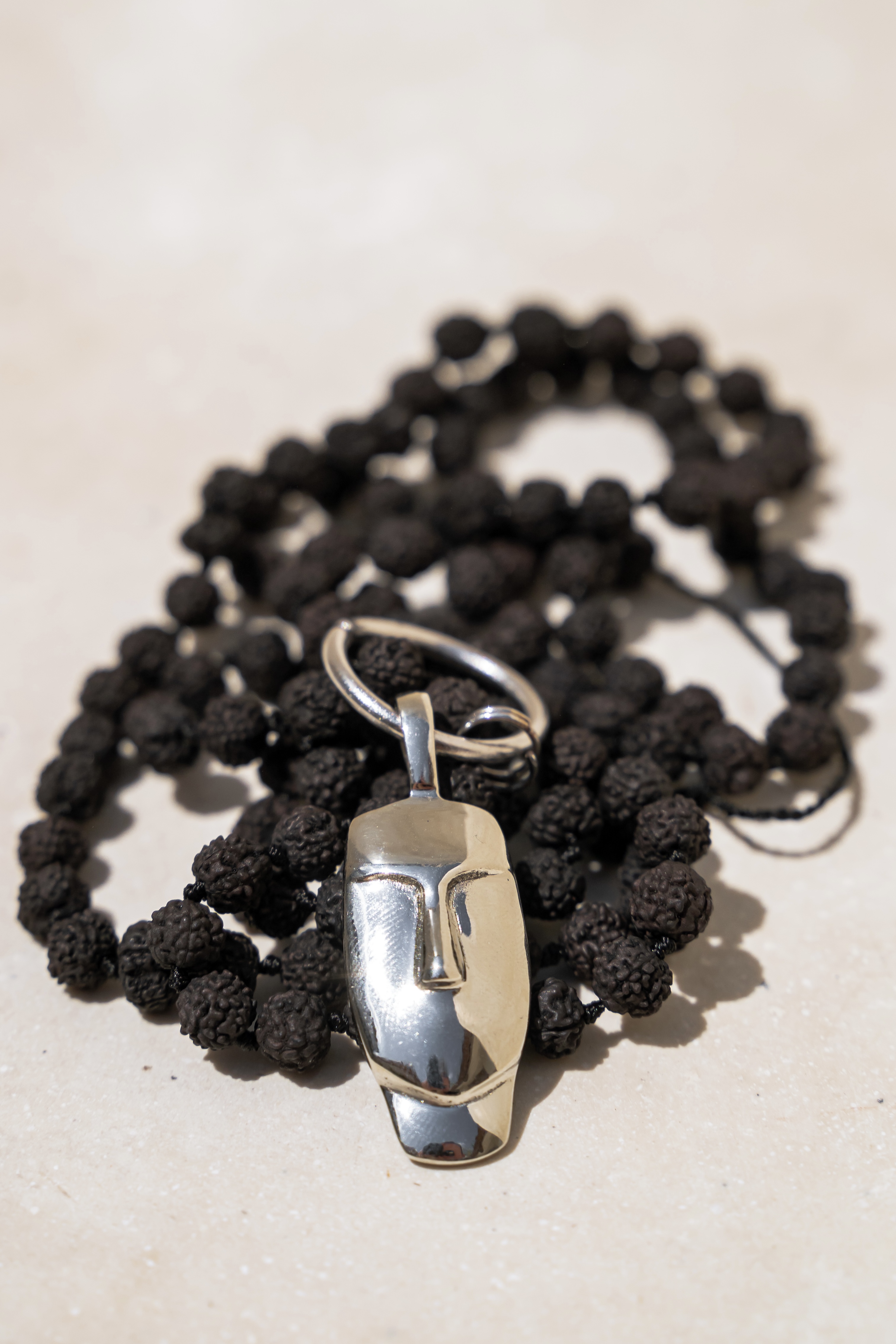  Necklace Face / seed black - 4