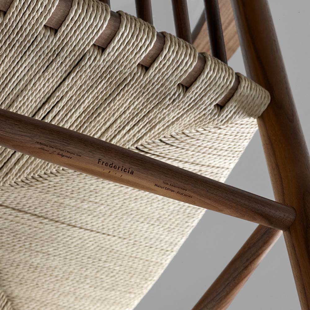 Wegner J16 Gungstol -  Fredericia Furniture - 11