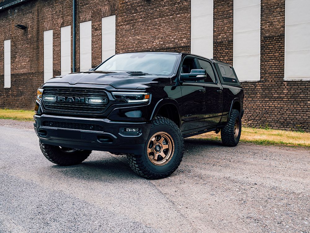 Dodge RAM 1500 2019-2023 Grille Kit | Linear 6 - 8