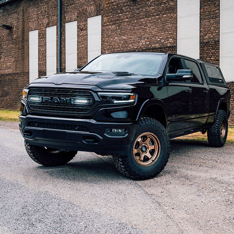 Dodge RAM 1500 2019-2023 Grille Kit | Linear 6 Elite