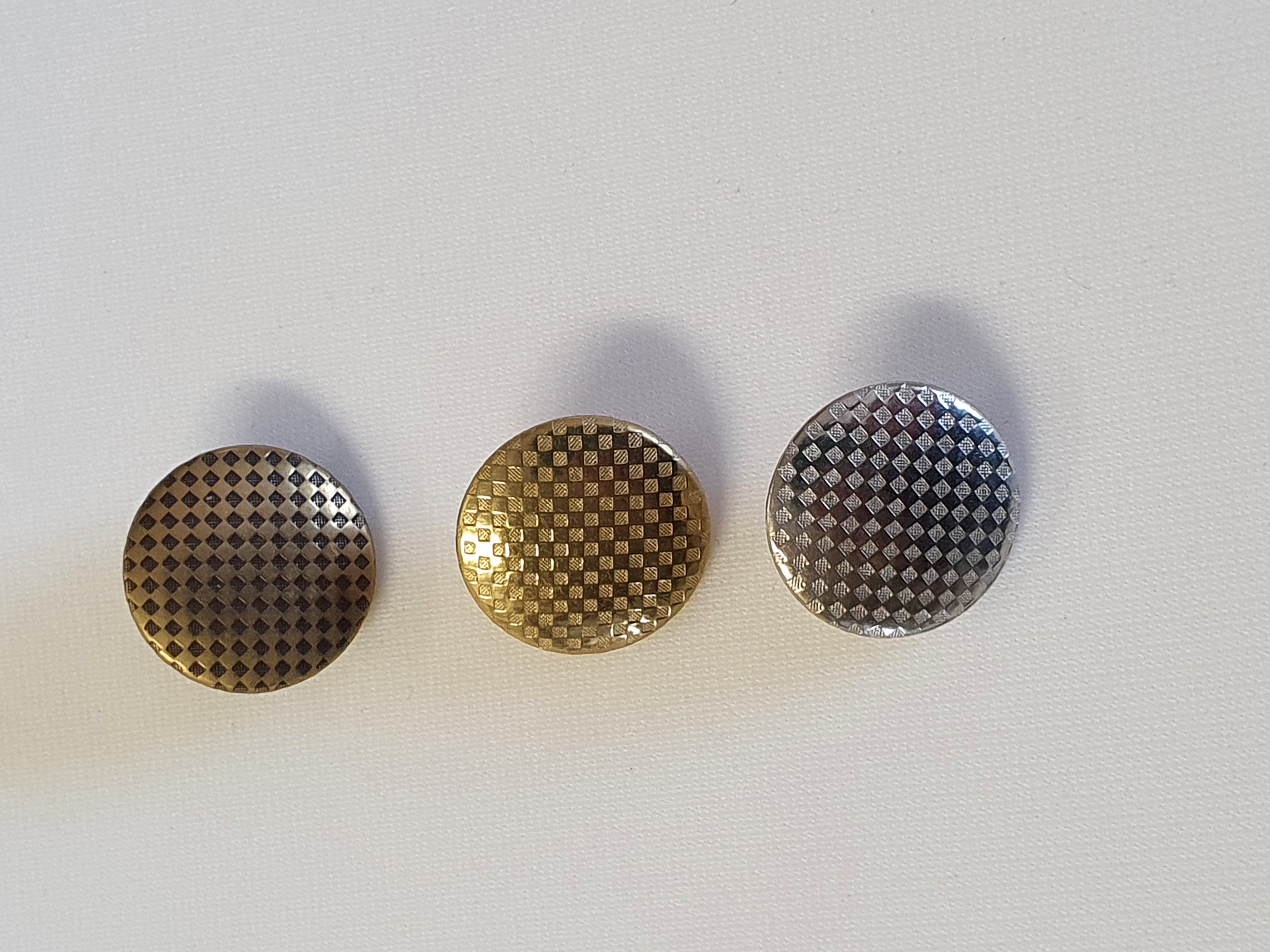 143-80-30 19 mm metallknapp