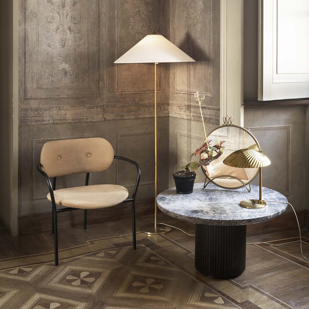 Coco Dining Chair Helklädd Gubi Vision of Fri Frakt