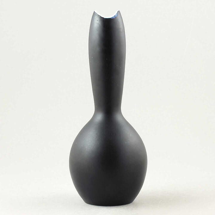 Göran Bergh (1975) Black Modern Vase 22 cm