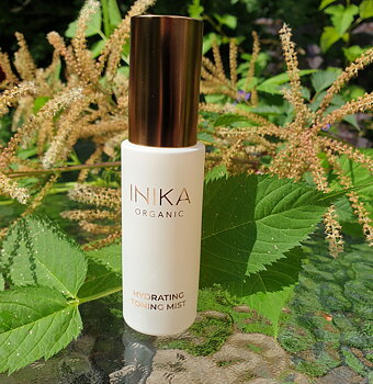 Hydrating Toning Mist 30 ml - INIKA Rek utpris 209kr