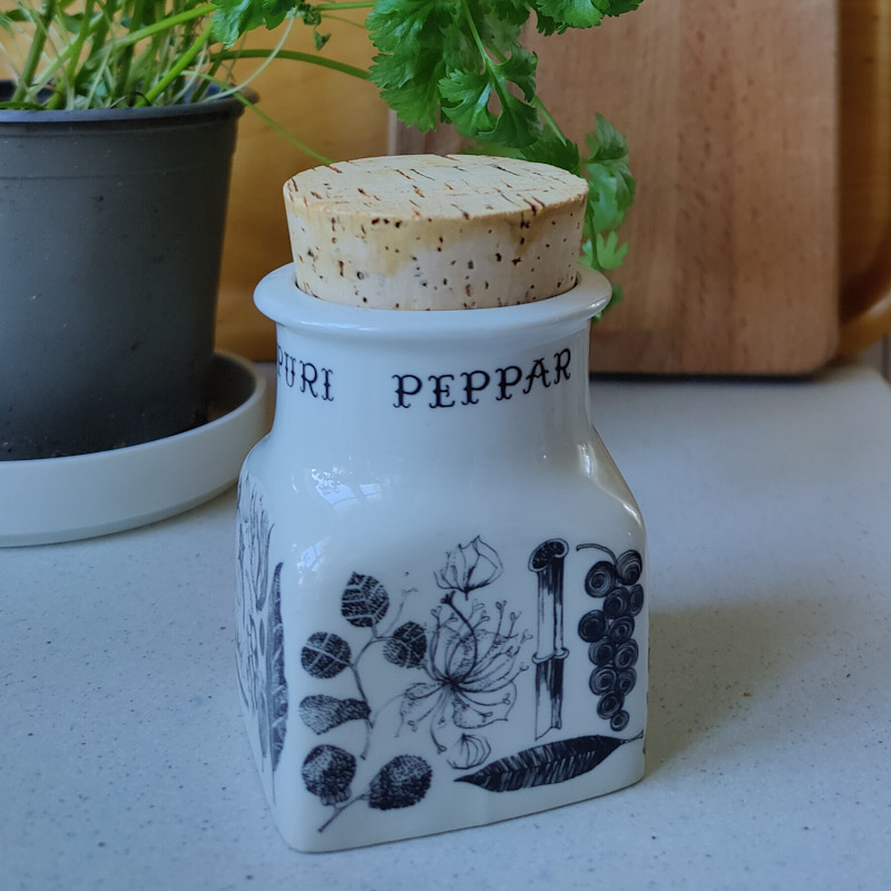 Peppar kryddburk  från Arabia