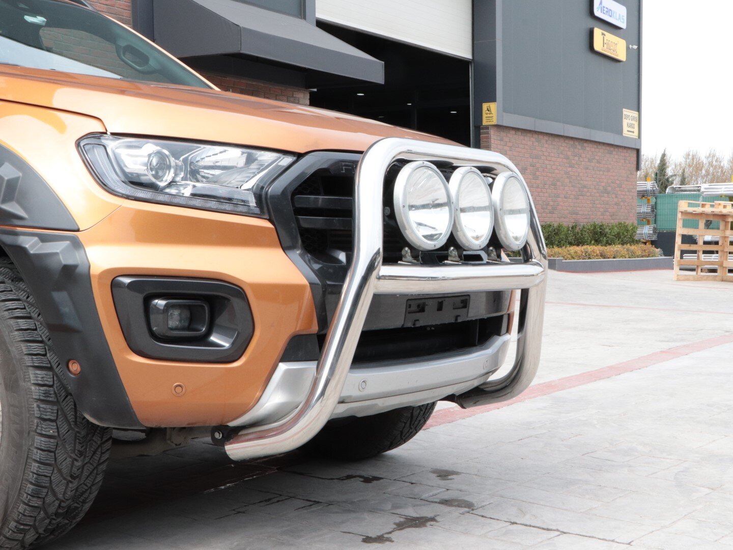 STOR 76MM Frontbøjle [Sort] - Ford Ranger 2020- - 2