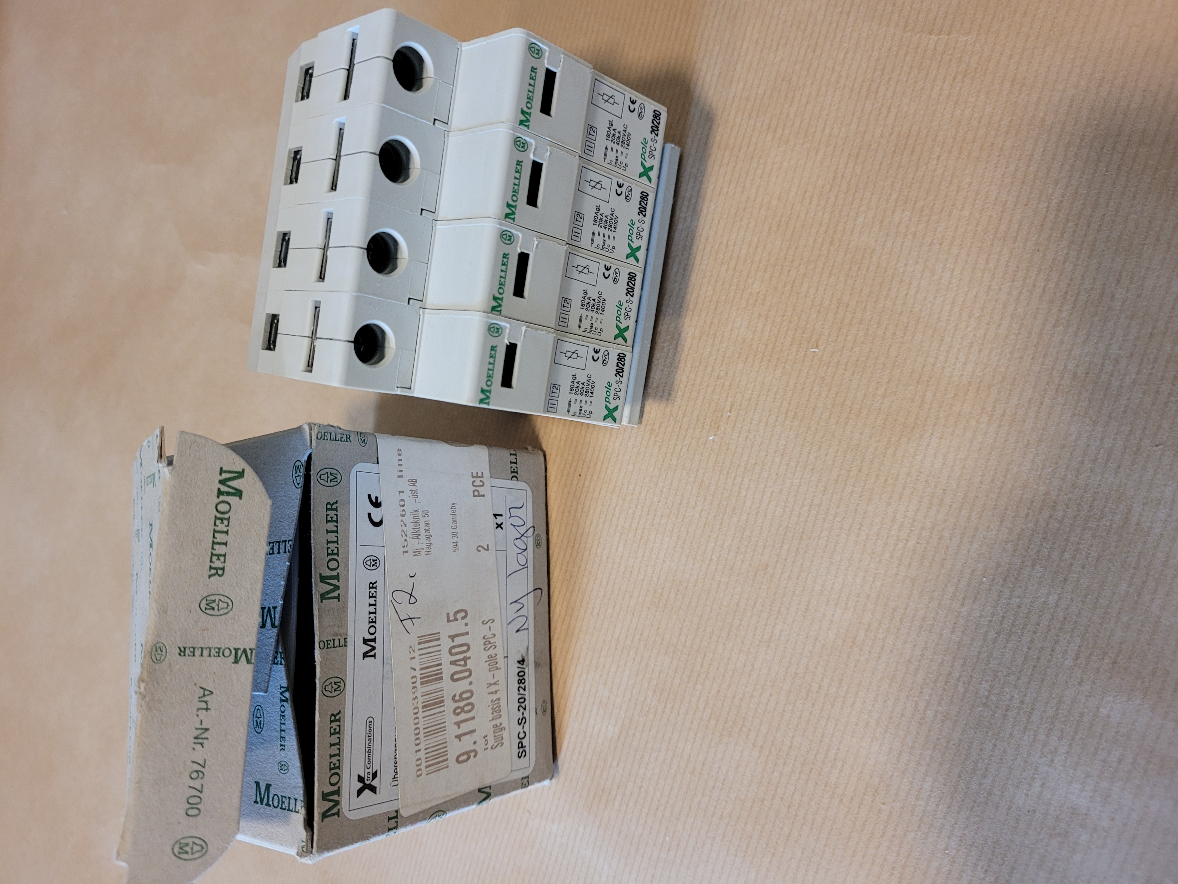Surge Basis 4X pole