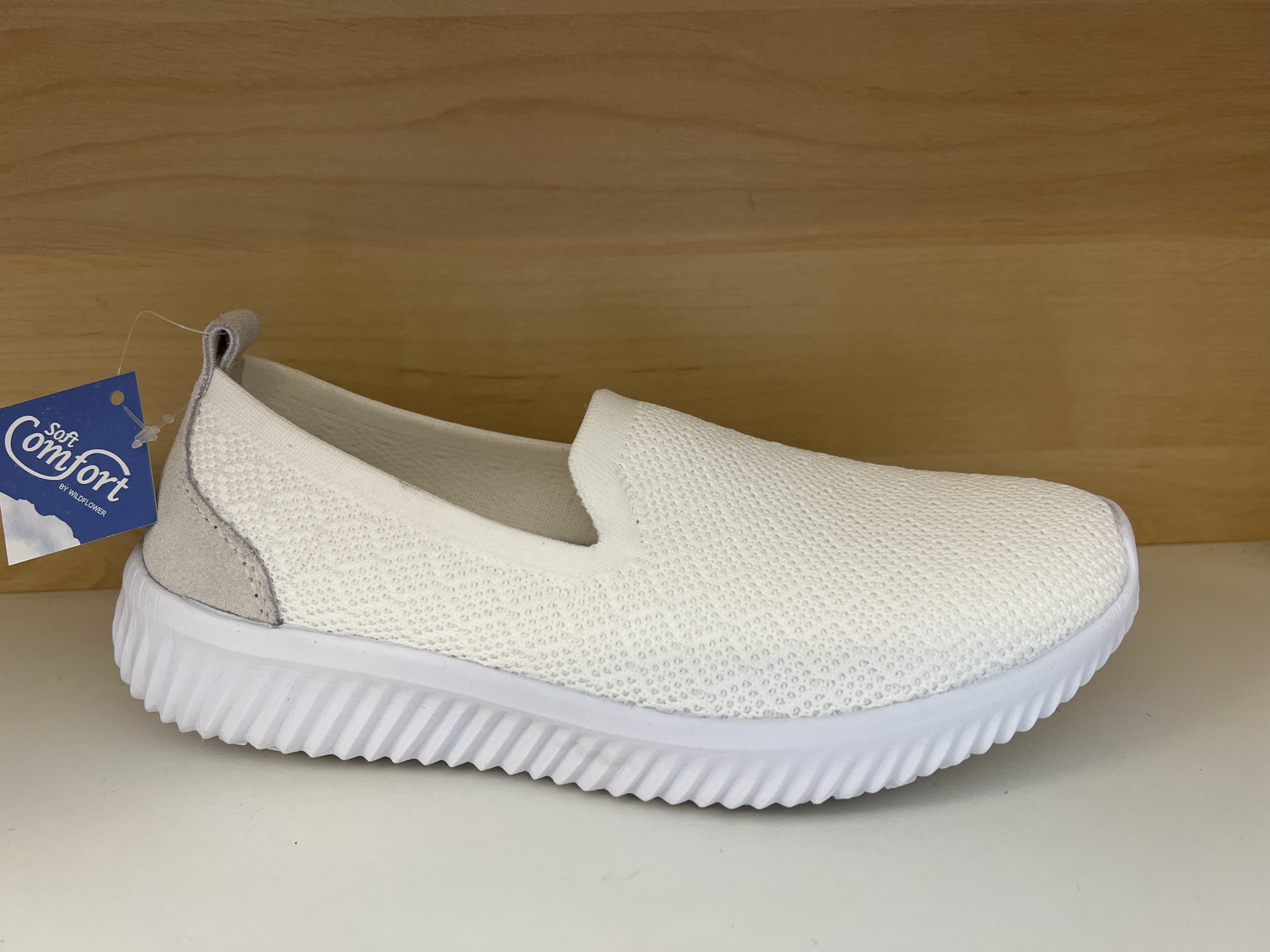 Mjukis-sko, vit med uttagbar innsrsula. Soft Comfort.