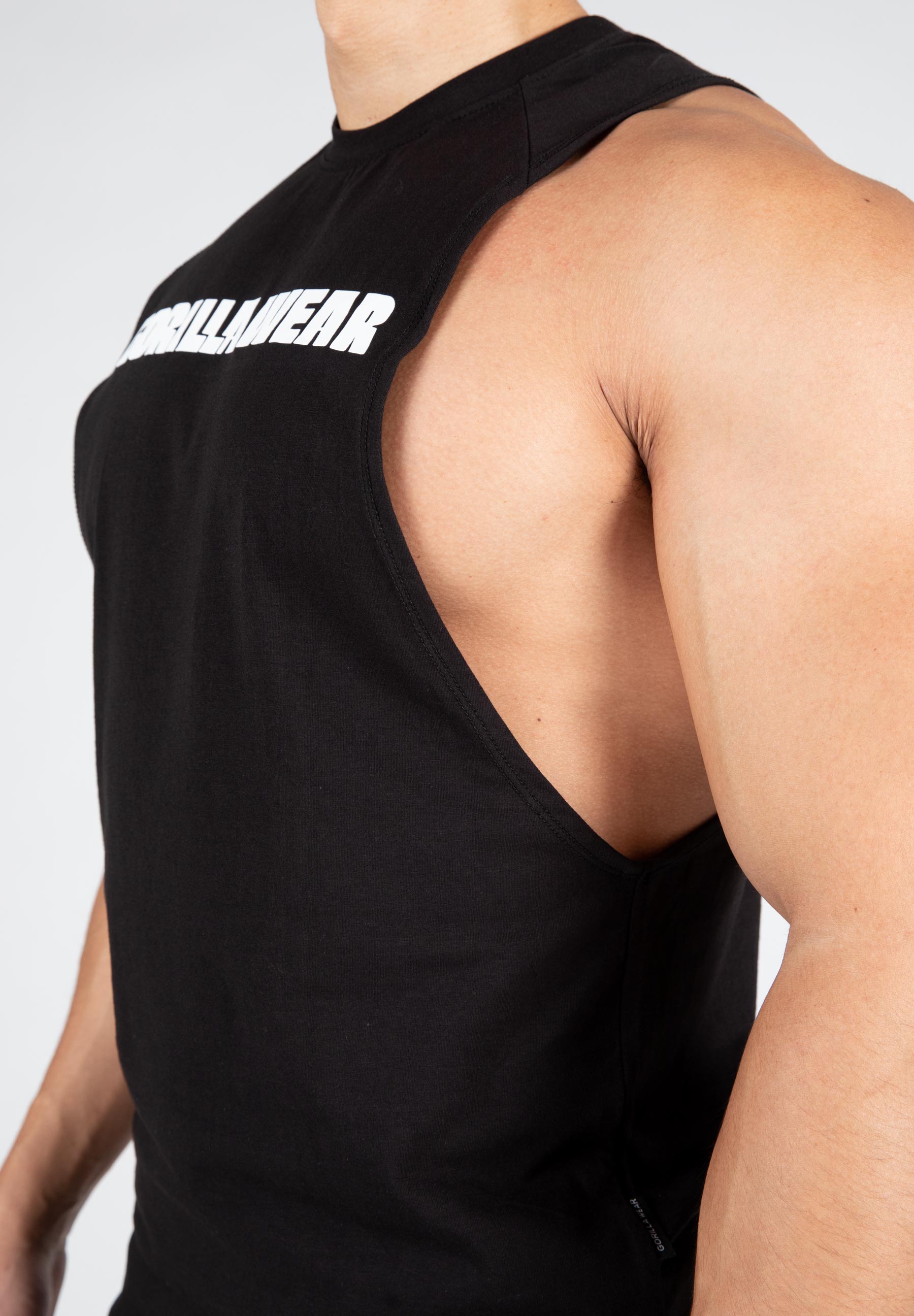 Milo Drop Armhole Tank Top, black - 10