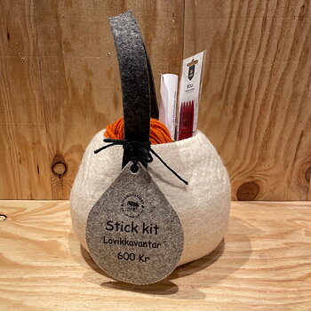 Stick kit - Lovikkavantar i äkta Lovikka garn inklusive tovad ullkorg