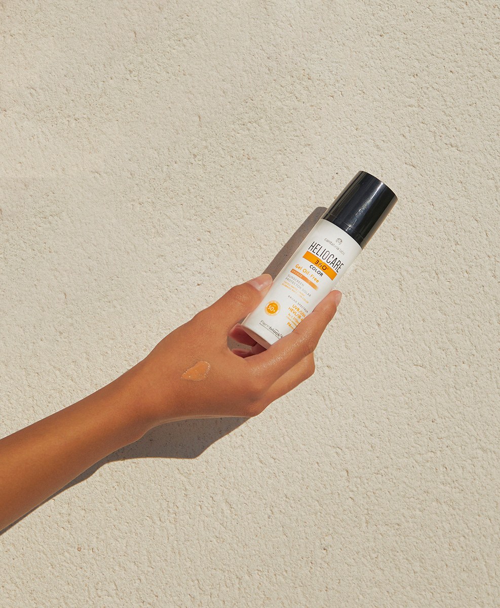 Gel oil-free Color SPF 50+ Bronze (Foundation solskydd) - 4