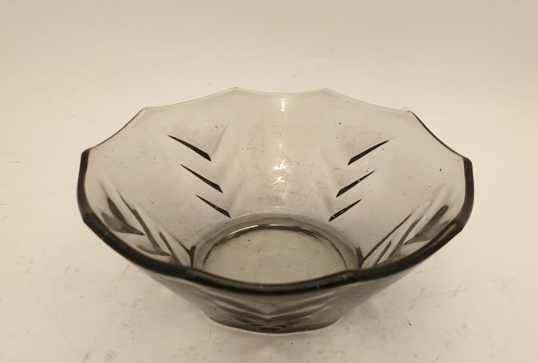 Elme Edvin Ollers grey small press glass bowl