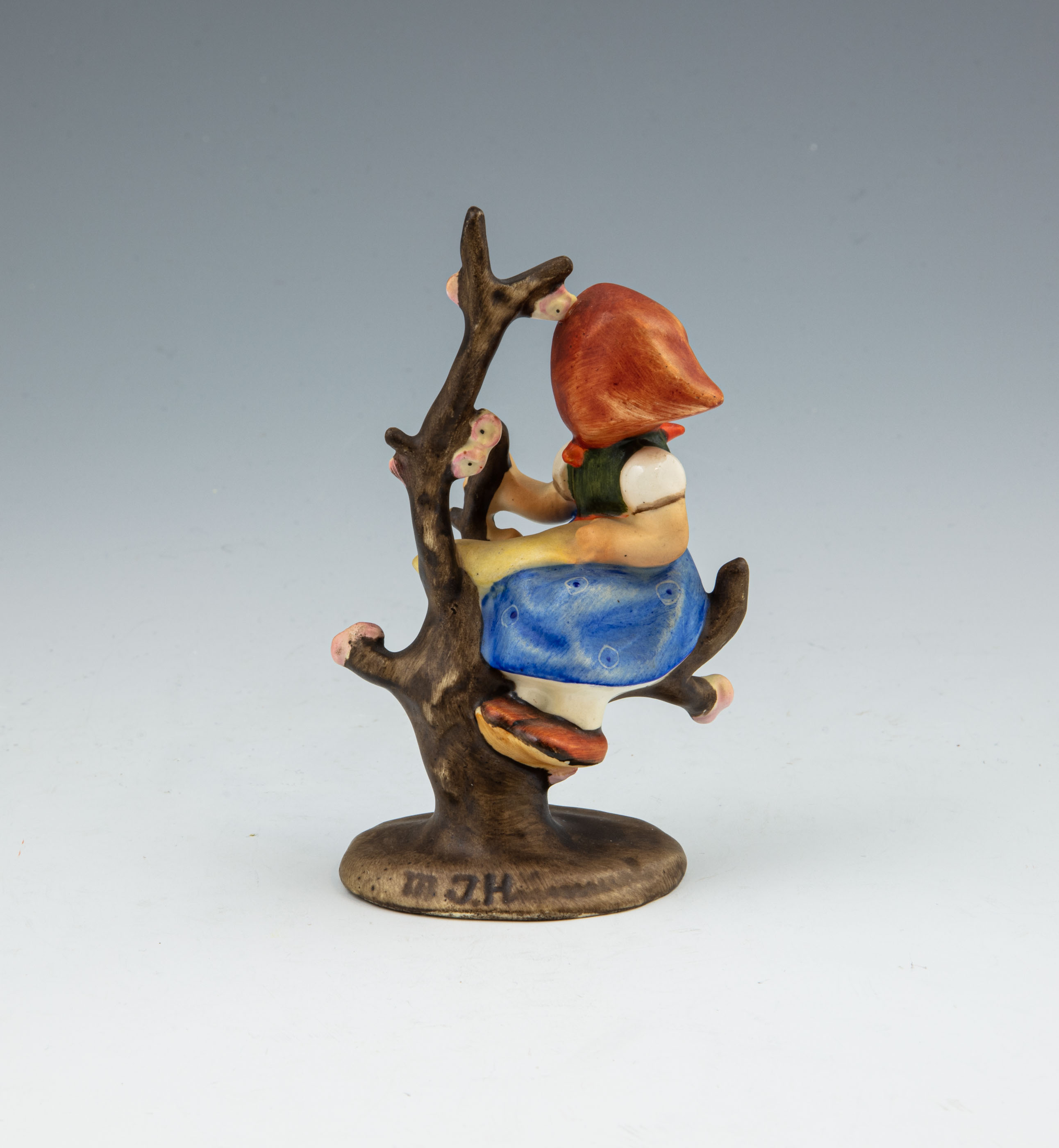 Hummel 141/3/0 - Apple Tree Girl (TMK-2) - 2