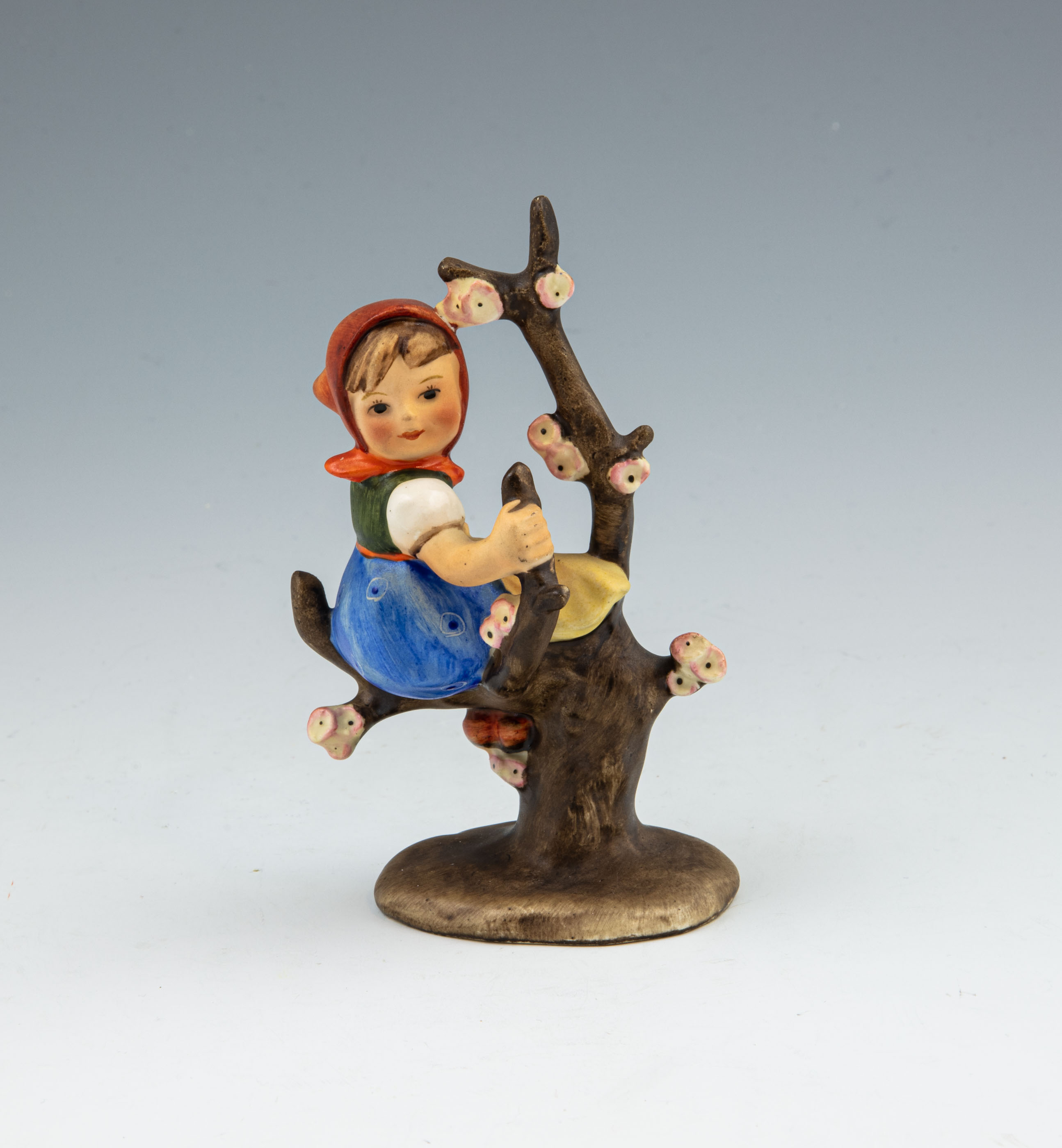 Hummel 141/3/0 - Apple Tree Girl (TMK-2)
