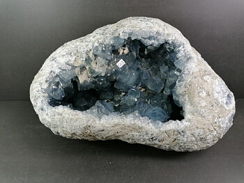 Celestin Grotta  - AA+ kvalitet   - 15.6Kilo