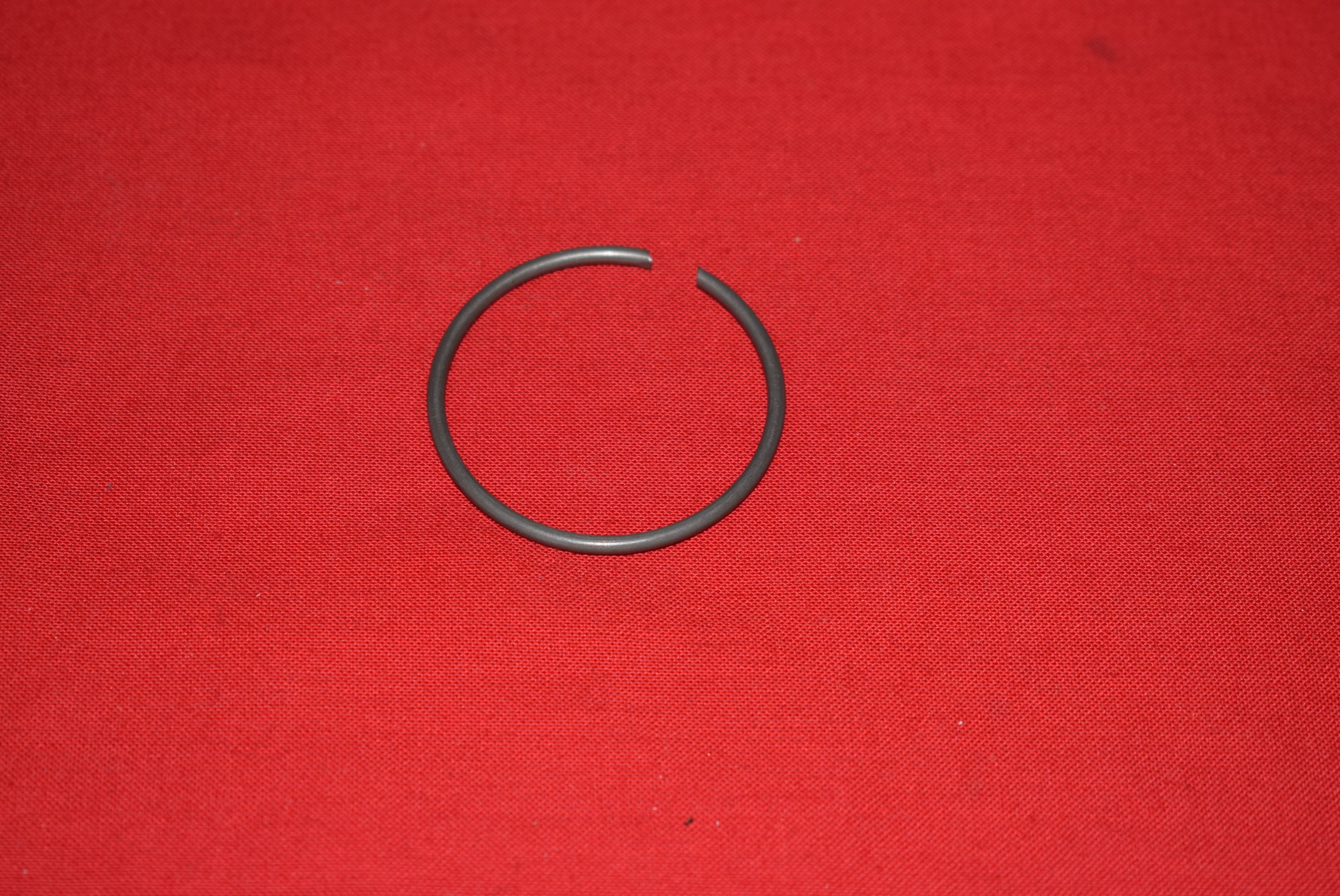 Front Hub Retaining Ringt Harley 45" 1930-52