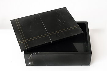 Darling ask Nero Marquina marmor