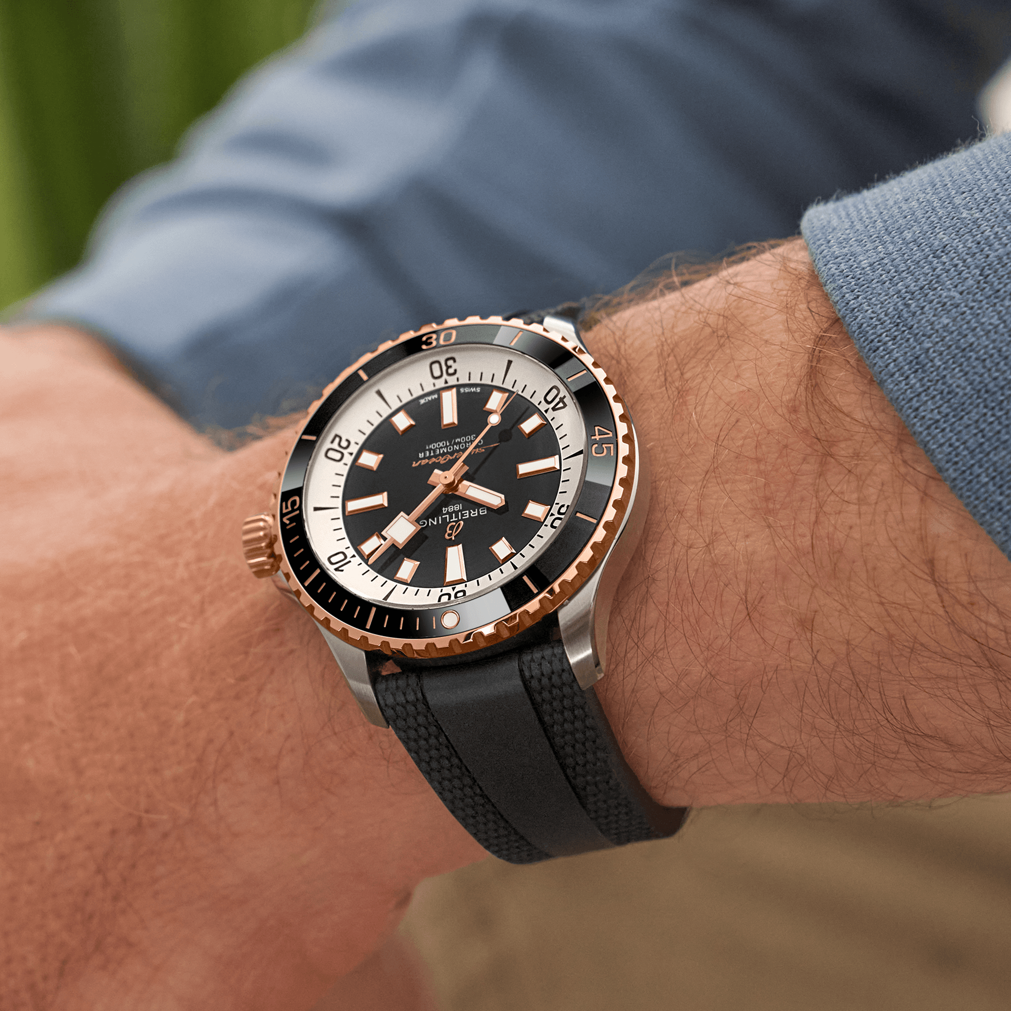 U17375211B1S1 Breitling Superocean Automatic 42 svart stål och 18 k roséguld
