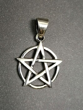Pointed Pentagram Hänge i Silver - 20mm