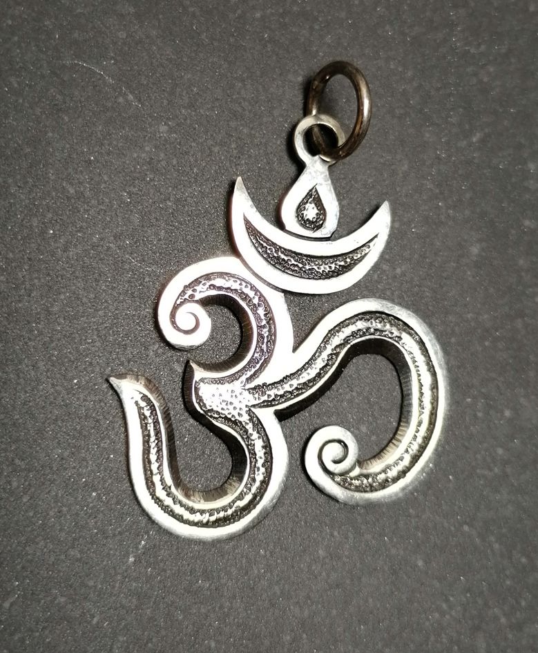 Aum  Hänge i Antik stil Silver 
