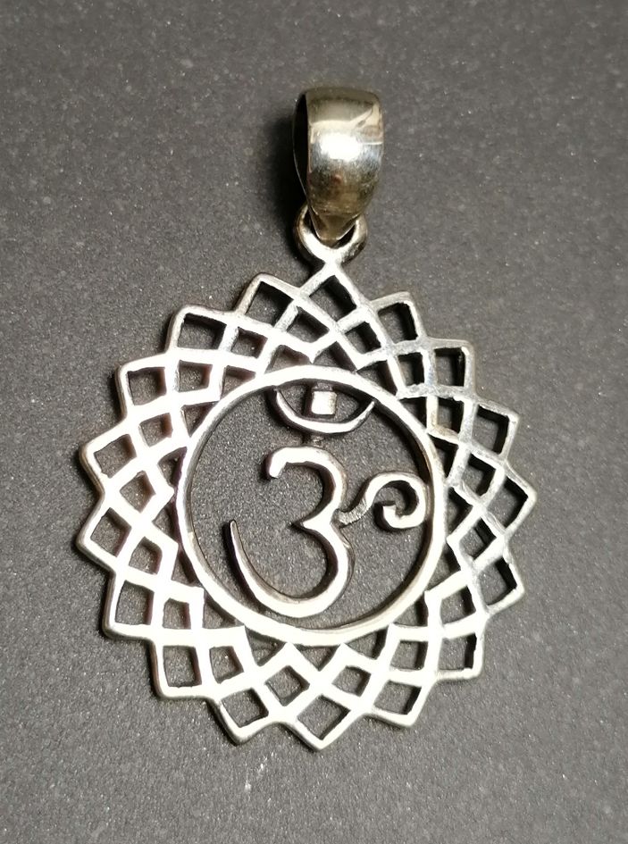 Lotus  Aum  Hänge i  Silver 