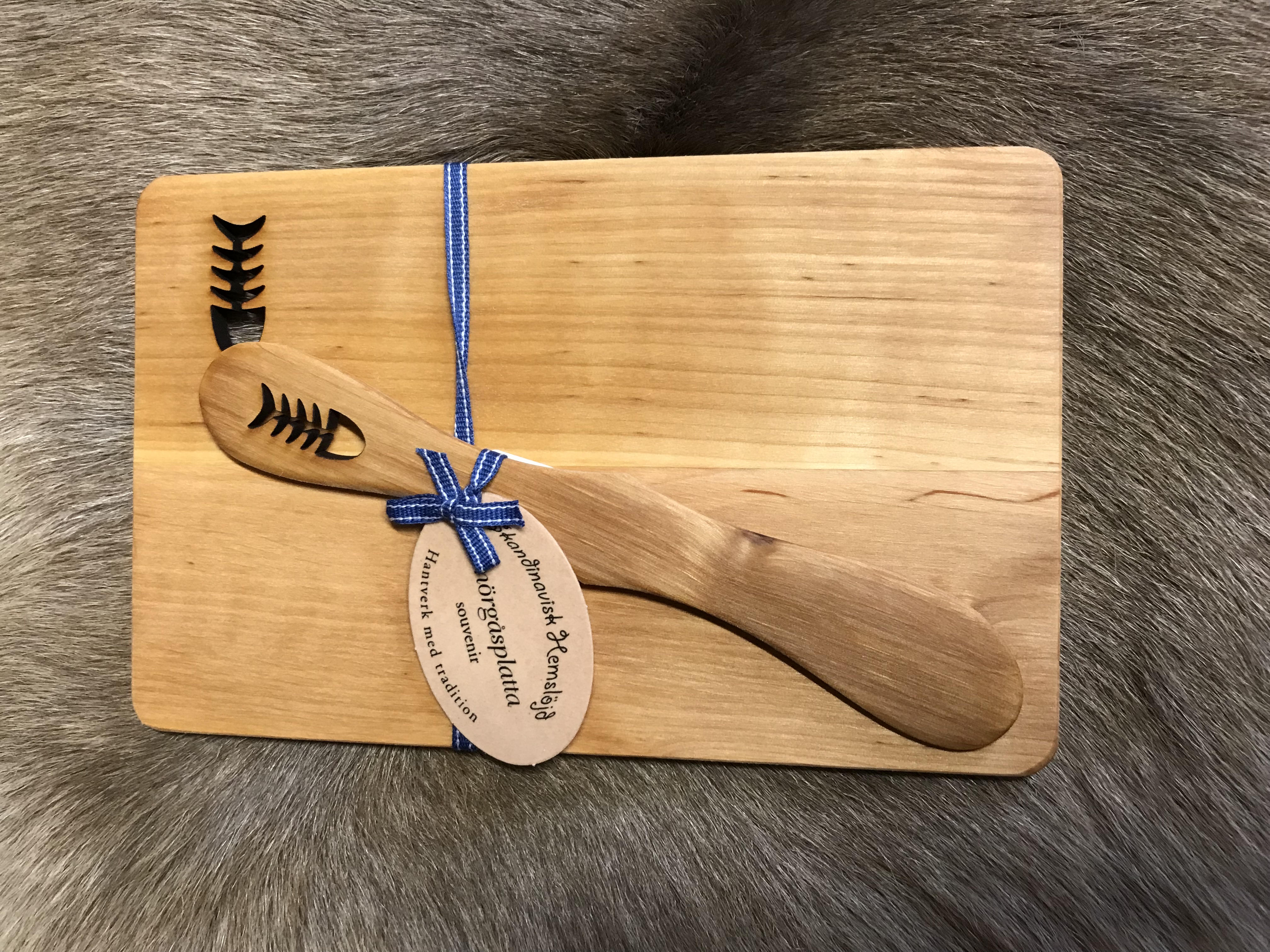 Butterbrett mit Buttermesser Fischgräte