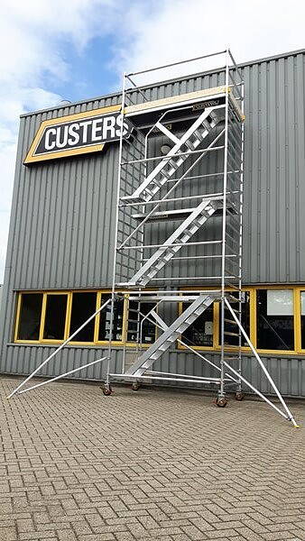 Custers trapptorn 130 x 305 x 8,5 Meter.