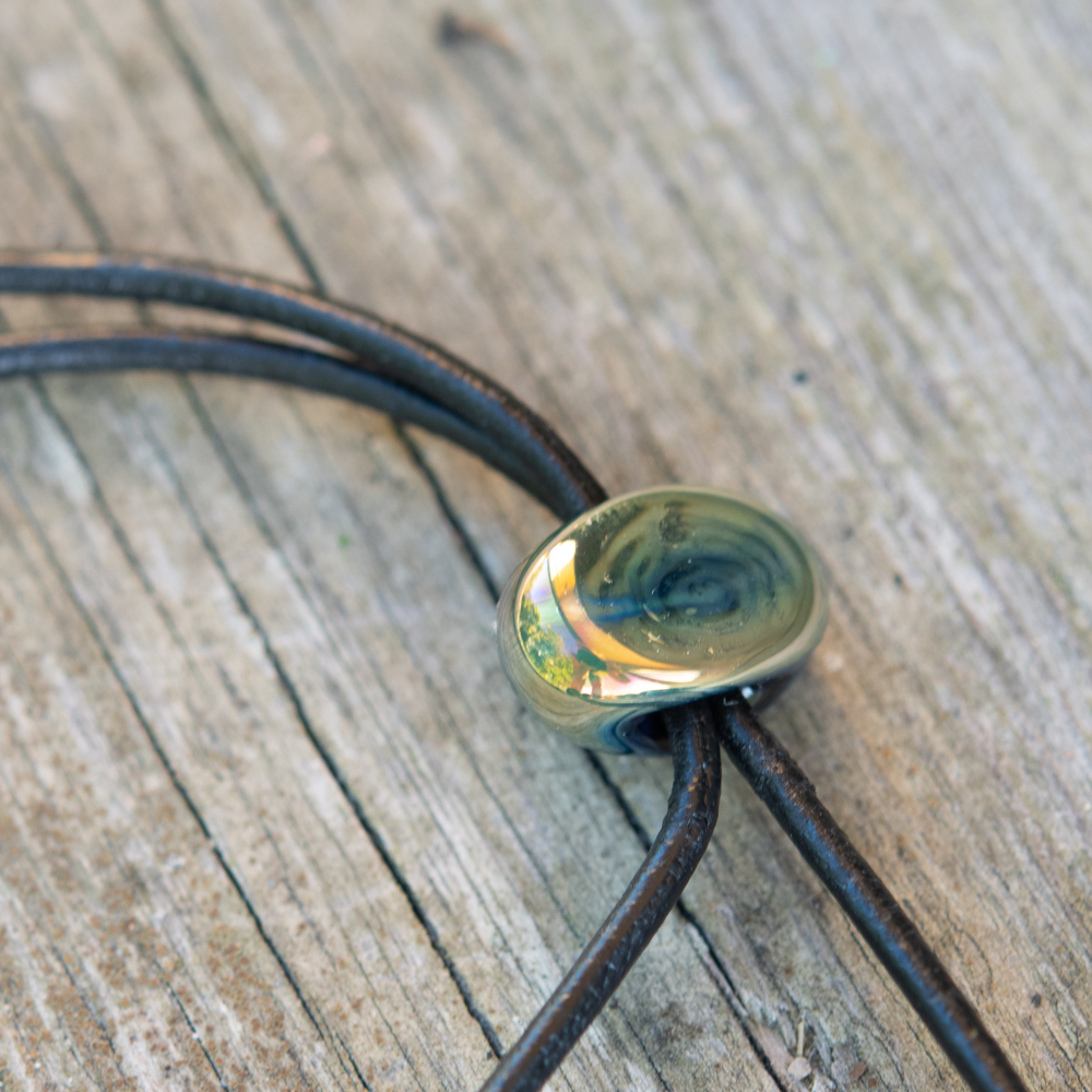 HALSBAND MED HANDBLÅSTA SVARTA GLASBUBBLOR - 4