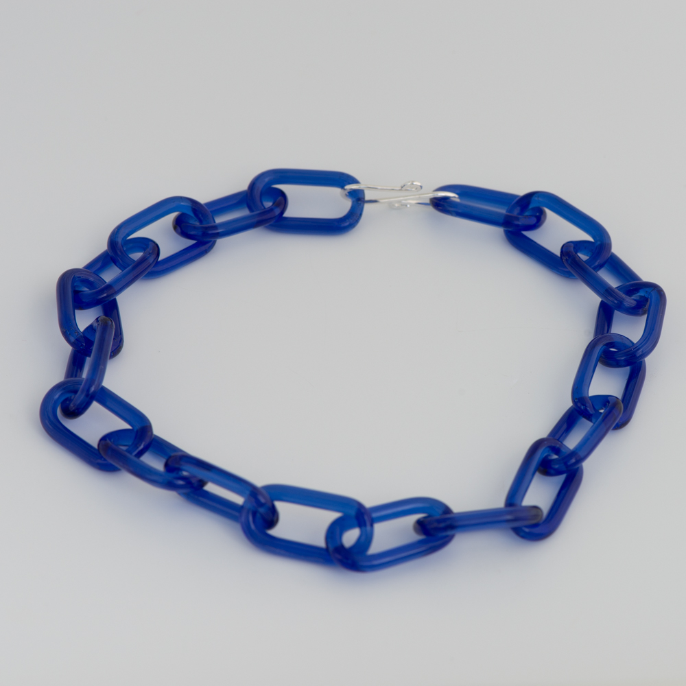 HALSBAND MED KOBOLTBLÅ LÄNKAR I GLAS - 2