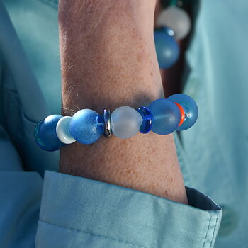 ARMBAND MED HANDBLÅSTA GLASBUBBLOR