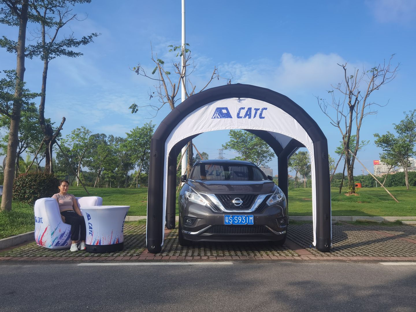 Inflatable tunnel tent Model： CN-3/4/5