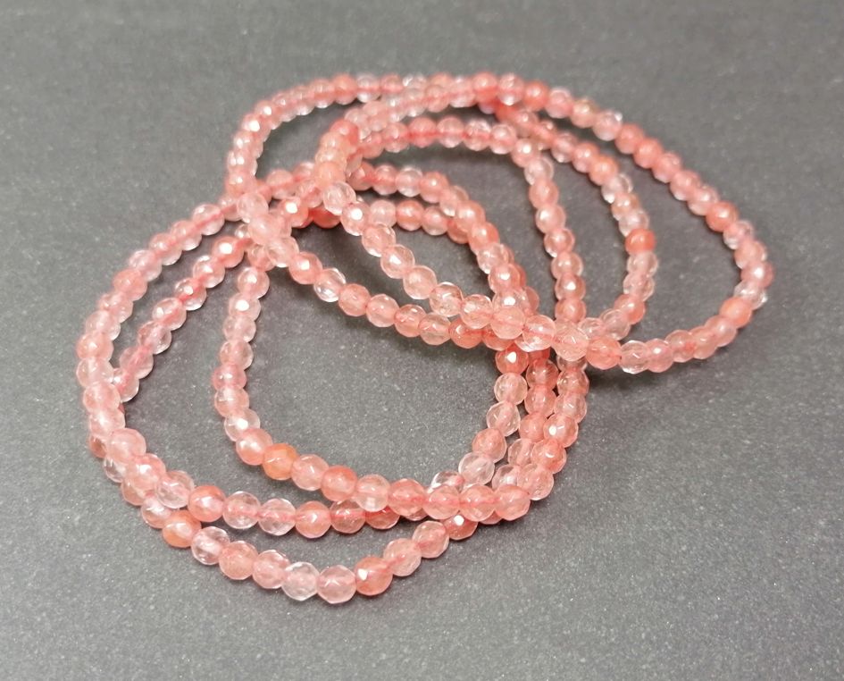 Fasettslipad  Ljus Jordgubbskvarts Armband  - 4mm Pärlor
