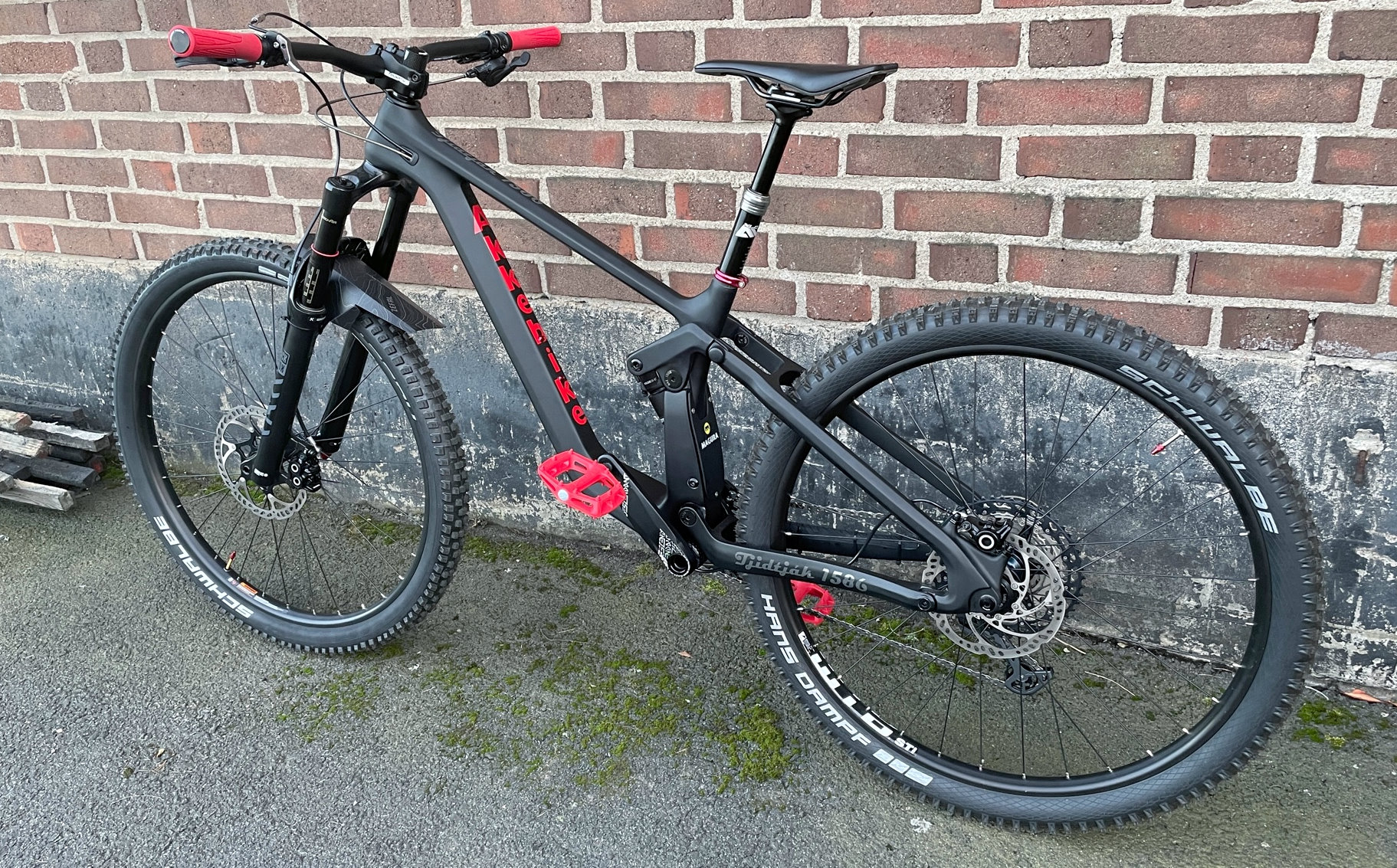Akkebike - Tjidtják 1586 - Storlek medium  (såld) - 6