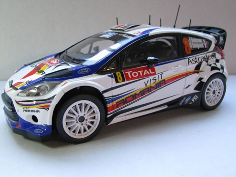 1/24 Ford Fiesta Rs Wrc - Hirvonen/Latvala