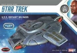 1/1000 Star Trek USS Defiant
