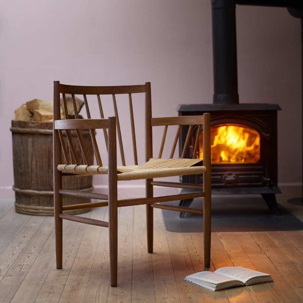 J81 Armchair - 11