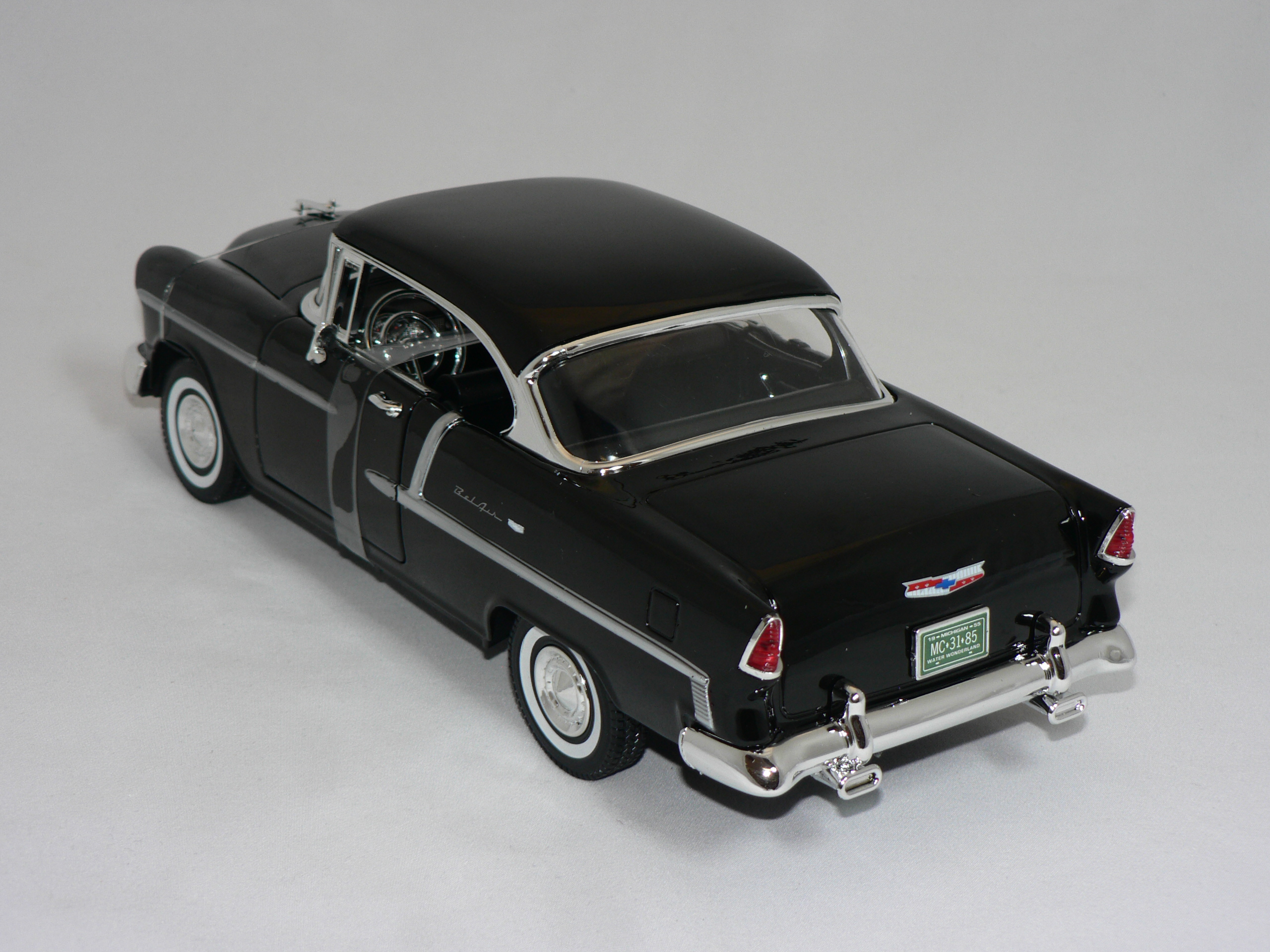 Chevrolet Bel Air 1955 Svart  1:18  Motor Max - 2